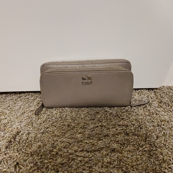 Coach wallet - Picture 2 of 7